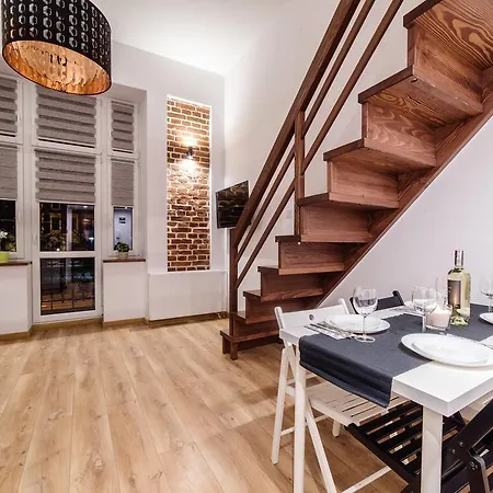 2 Nights Apartments - Great Location, Right Next To Main Rail And Bus Station, 10 Min To Main Square By Foot Cracovia Exterior foto