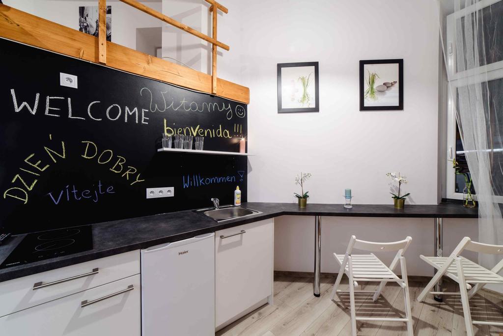 2 Nights Apartments - Great Location, Right Next To Main Rail And Bus Station, 10 Min To Main Square By Foot Aparthotel 3*