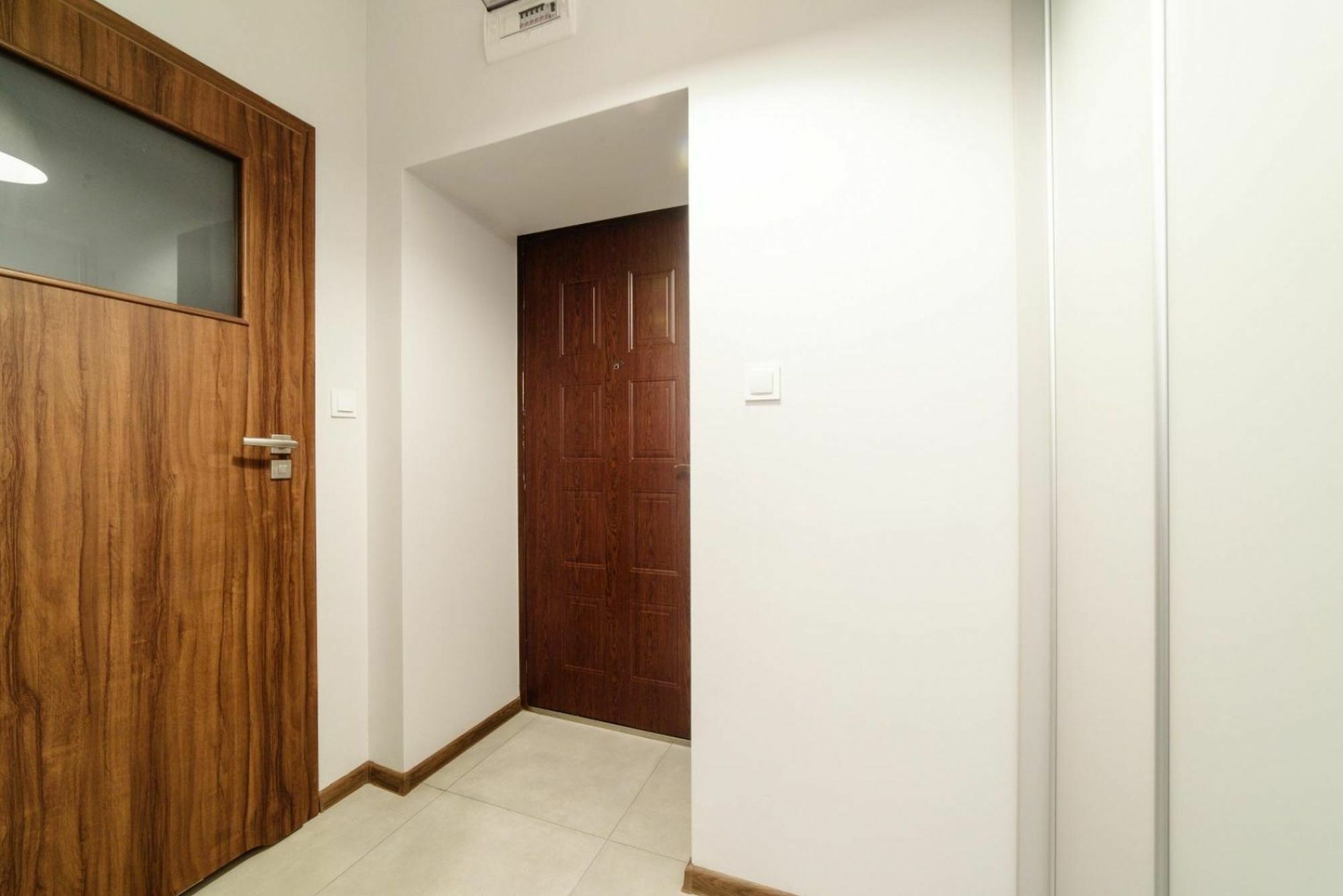 2 Nights Apartments - Great Location, Right Next To Main Rail And Bus Station, 10 Min To Main Square By Foot 3* Krakow